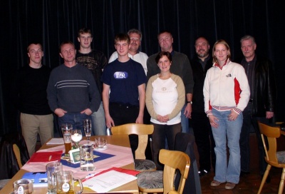 Die Abteilungsleitung und Delegierten der Judoabteilung im MTV Ingolsatdt.Von links nach rechts: Stephan Matzka, Alexander Hamm, Stephan Fandry, Baumeister, Simone Walter, Krystof Kurcyna, Hansjörg Bauer, Michaela Rogowski und Werner Meisinger.