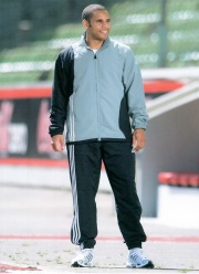 Vorderansicht des Präsentationsanzuges.