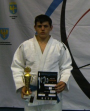 Edward Freidenberg holt sich in Opole den zweiten Platz.